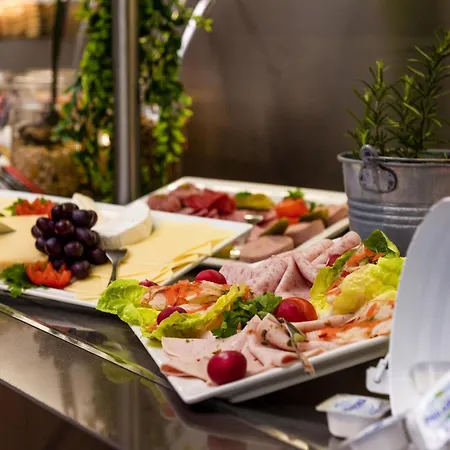 Otel Ibis Kassel 2*